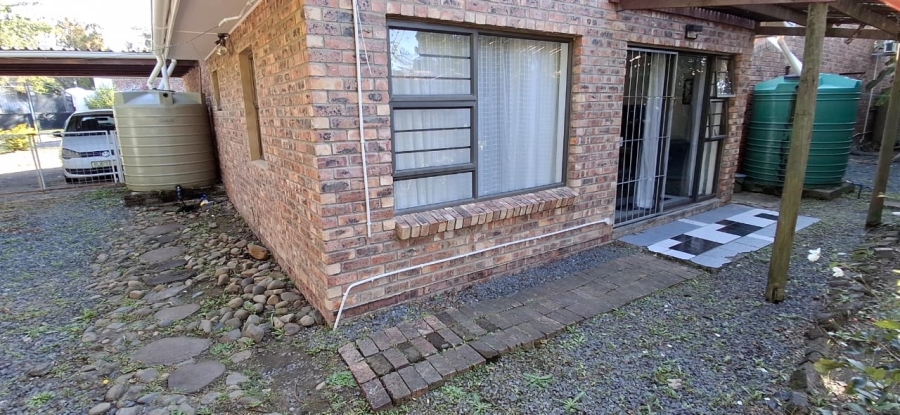 4 Bedroom Property for Sale in Nahoon Valley Park Eastern Cape